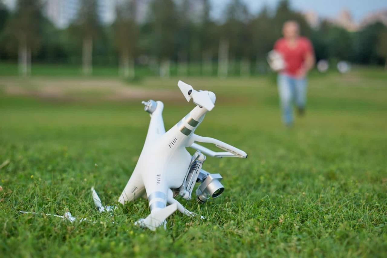 Drone crash in paris